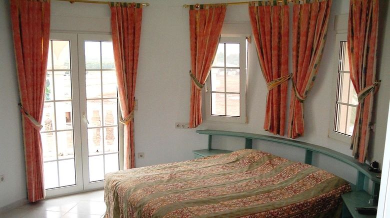 <b>Los Caballos Hotel Suite</b>