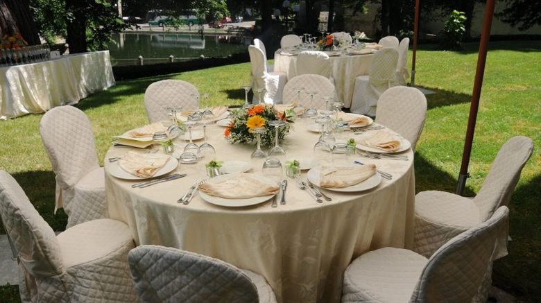 <b>L'Albergo La Foresta Banquet</b>