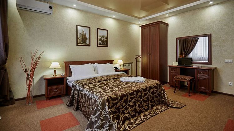 Avtozavodskaya Hotel Room