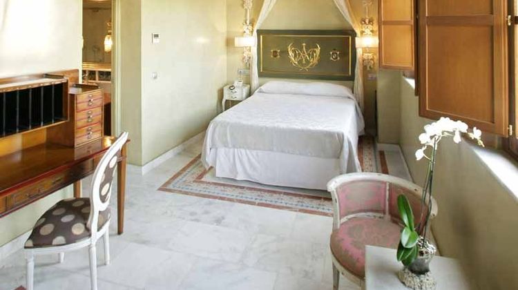 Hotel Sacristia Santa Ana Suite