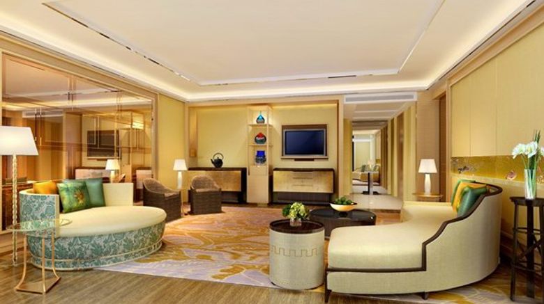 <b>Galaxy Hotel Macau Suite</b>