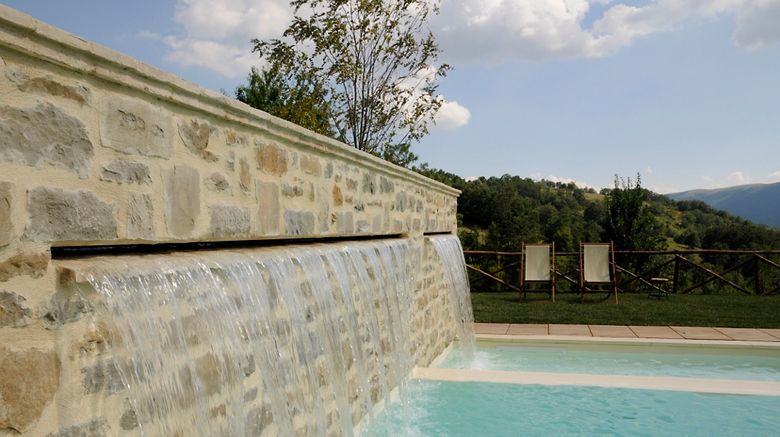 <b>La Tavola Dei Cavalieri Pool</b> <b>La Tavola Dei Cavalieri Pool</b>