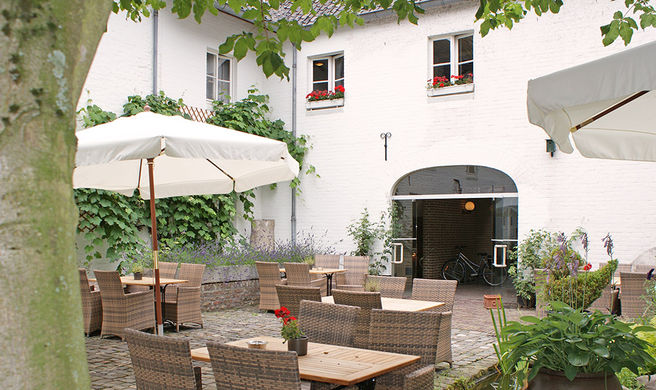Fletcher Hotel Kasteel Erenstein Exterior