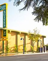 Studio Inn & Suites