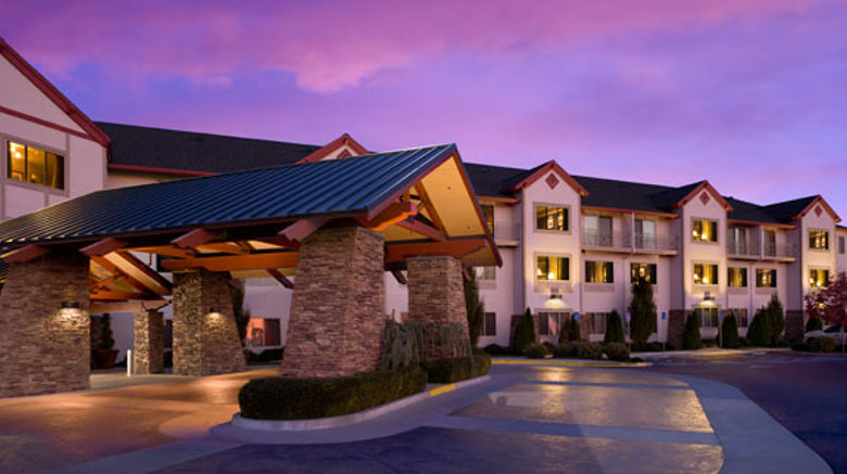 Lodge at Feather Falls Casino Exterior