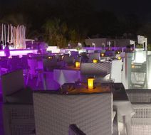 So Nice Boutique Suites Restaurant