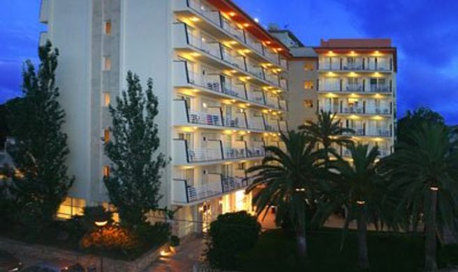 OLA Hotel El Vistamar Exterior