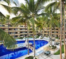 Villa del Mar Pool