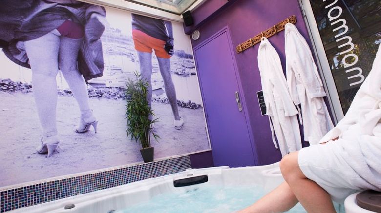 <b>Le Regent Hotel & Spa Pool</b>