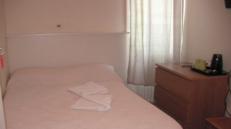 <b>The Anson Hotel Room</b>