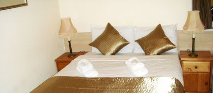 Firs Lodge Hotel Room