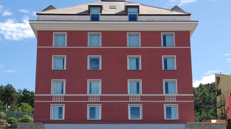 Sea Art Hotel Exterior