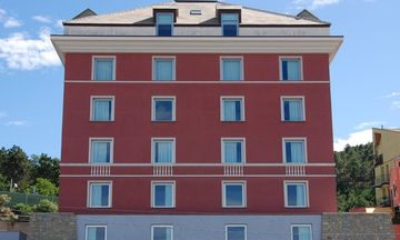 Sea Art Hotel