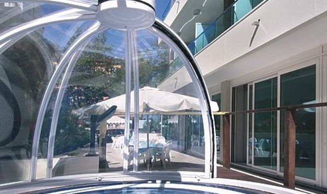 Hotel Cristallo Exterior