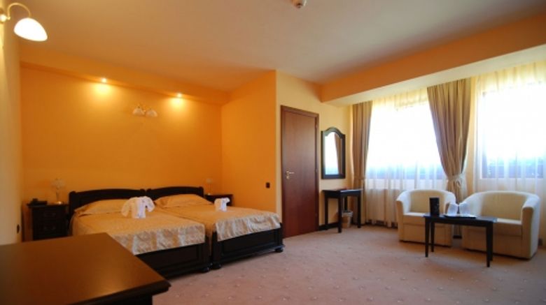 <b>Grand Hotel Perla Ciucasului Suite</b> <b>Grand Hotel Perla Ciucasului Suite</b>
