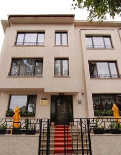 Vila Paris Boutique Hotel