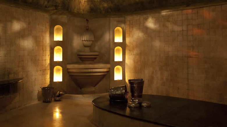 <b>Dellarosa Suites and Spa Spa</b>