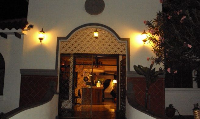 Hotel Aloha Exterior