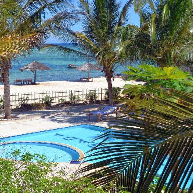 La Madrugada Beach Resort