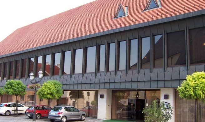 Konferencia Hotel Exterior
