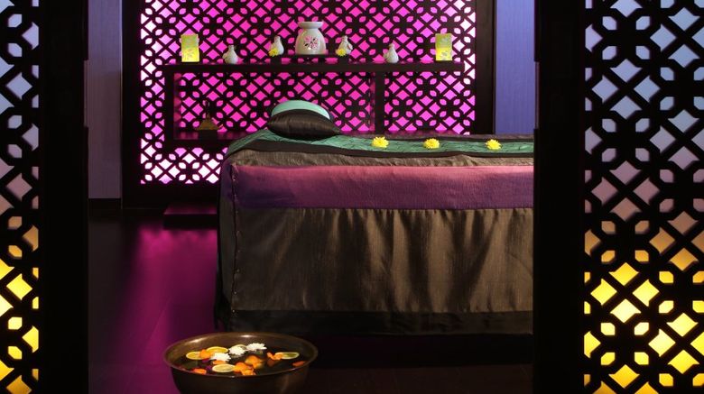 <b>Emirates Grand Spa</b>