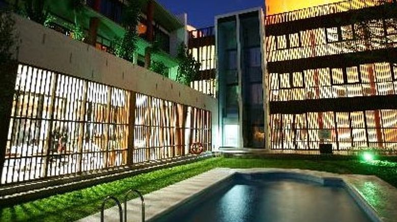 Escuela Hotel Santa Cruz Exterior