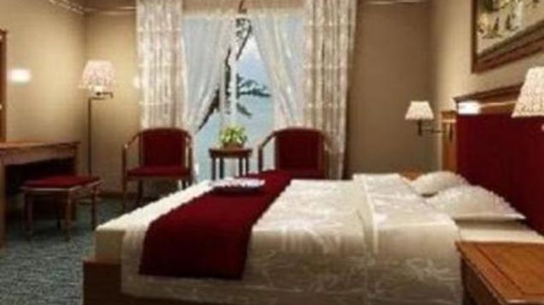 <b>Luxury Hotel Health</b>