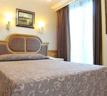 Hotel Zagreb Room