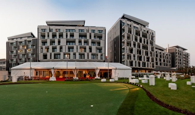 Ramada Plaza Milano Exterior