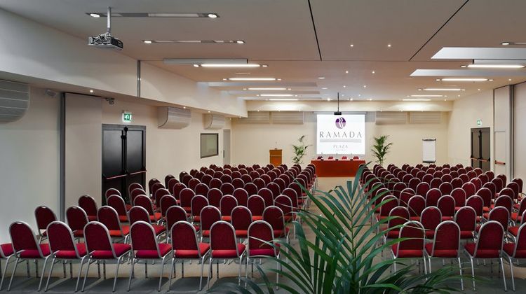 Ramada Plaza Milano Meeting