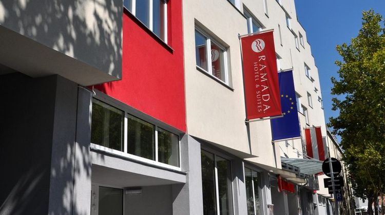 Fourside Hotel & Suites Vienna Exterior