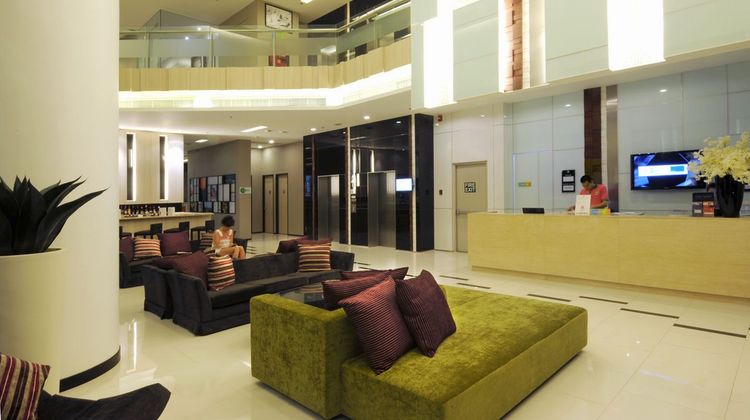 Vic3 Bangkok Lobby