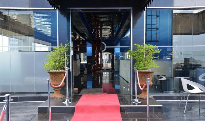 The Reef Hotel Exterior