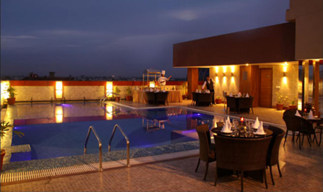 HK Clarks Inn Amritsar Exterior