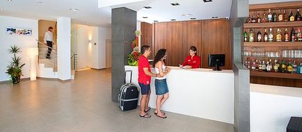 Hotel RH PortoCristo Lobby