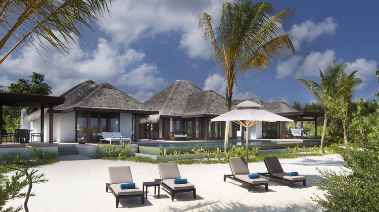 Anantara Kihavah Villas Maldives Pool