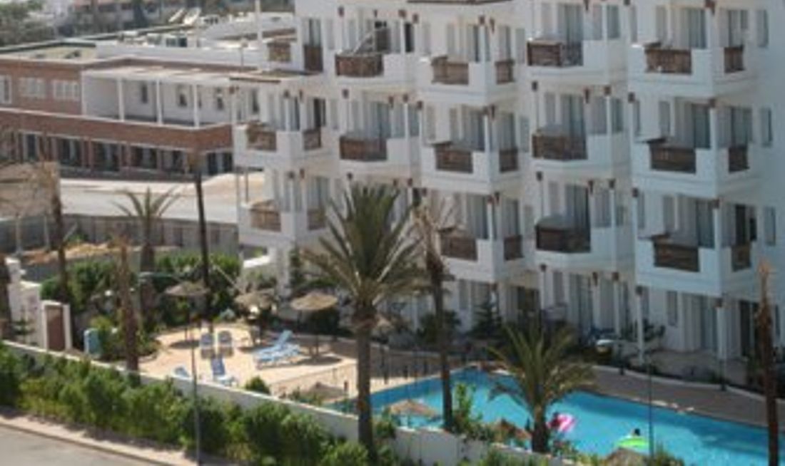 Flat Hotel Exterior