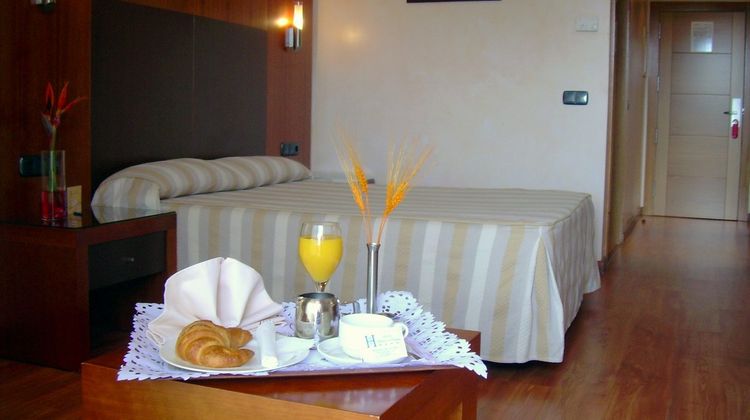 Montera Plaza Hotel Room