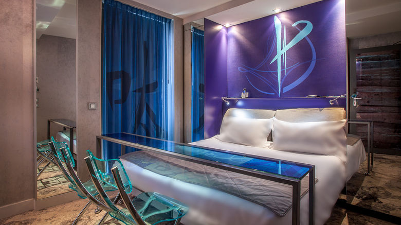 <b>Apostrophe Hotel Room</b>