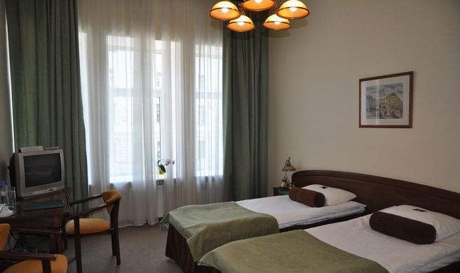 Hotel Shelfort Room