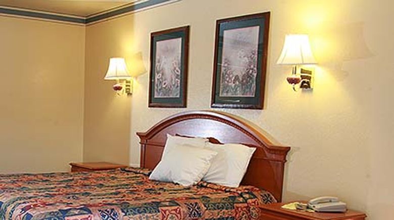 <b>Claremore Motor Inn Room</b>