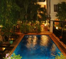 Royal Crown Hotel Pool