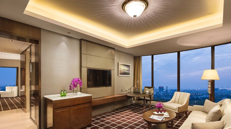 <b>Royal Century Hotel Suite</b>