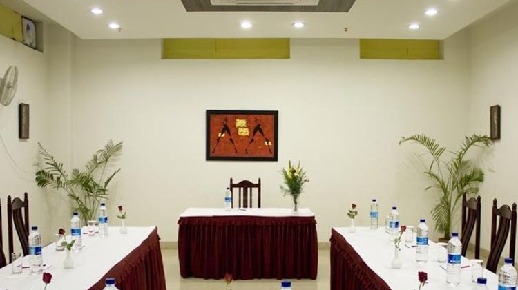 Cosy Grand Meeting