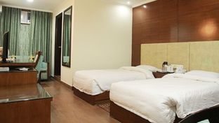 Hotel Chirag Residency