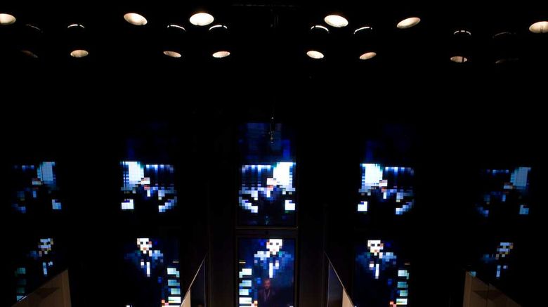 <b>Blow Up Hall 5050 Lobby</b>