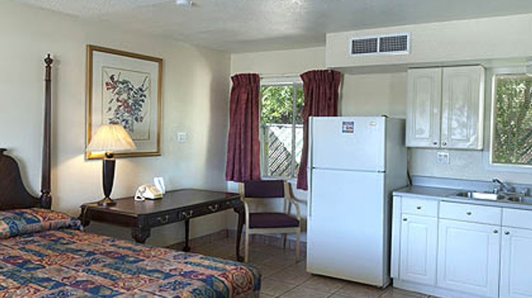 American Executive Inn Mesa Room