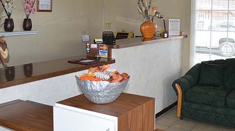 <b>Gateway Inn Fairfield Lobby</b>