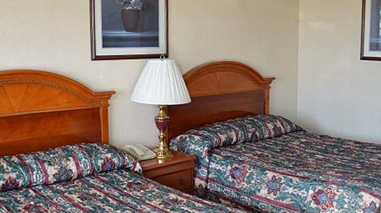 <b>Gateway Inn Fairfield Room</b>