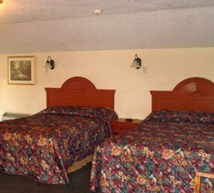 Santa Cruz Inn Riverside Room